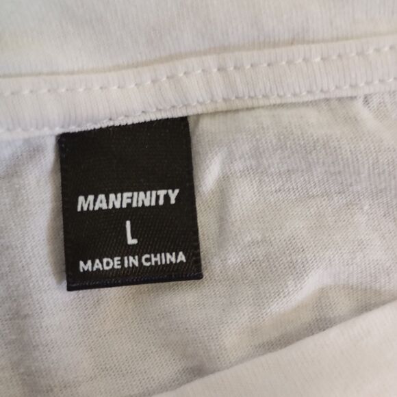 Pack of 2 men's short-sleeved t-shirts, size L, graphic t-shirt  plain t-shirts. - Picture 4 of 15